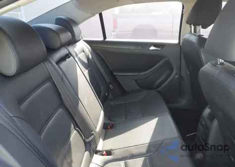 2007 Volkswagen Jetta Wolfsburg z USA, uszkodzony, nr VIN 3VWEF71KO7M158887